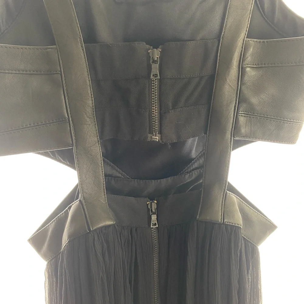 Alice + Olivia size 6 black dress - Picture 4 of 5